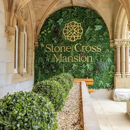 Alice House Stone Cross Mansion 울버스톤