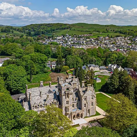 Alice House Stone Cross Mansion * Ulverston