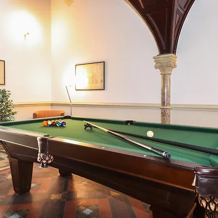 Alice House Stone Cross Mansion * Ulverston